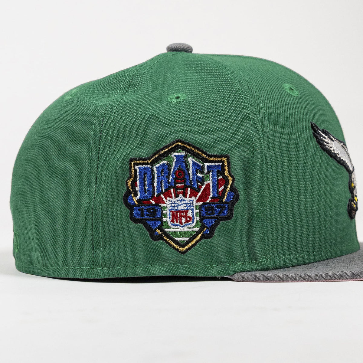 Eagles 97 Draft 59FIFTY New Era Green / Grey Hat Pink UV